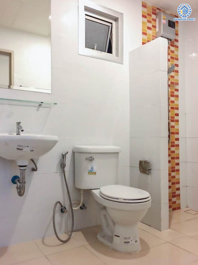 *****ทาวน์เฮ้าส์มือสองนนทบุรี โครงการ โนโววิลล์ วงแหวน-บางใหญ่ เนื้อที่กว้าง 20.7 ตร.ว. ฟังก์ชัน 3 ห้องนอน 2 ห้องน้ำ 2 ที่จอดรถ บ้านสวย พร้อมเข้าอยู่ บนทำเลดี เชื่อมต่อ ถนนกาญจนาภิเษก, ถนนสะพานนนทบุรี-บางบัวทอง ใกล้รถไฟฟ้าสายสีม่วง "สถานีคลองบางไผ่" และทางด่วน "ศรีรัช"